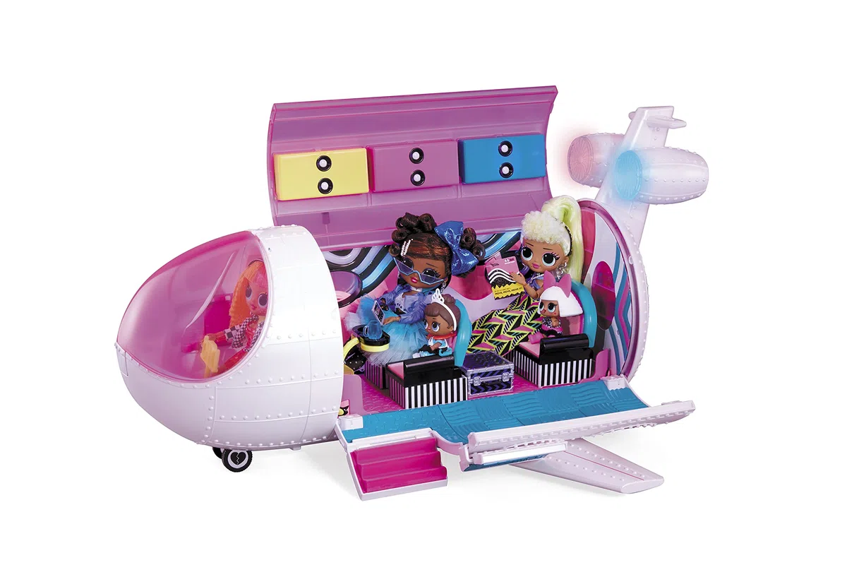 L.O.L. Surprise! OMG Aereo 4-in-1 - Aereo con 50 sorprese Inclusi Accessori - Si trasforma in Auto, Studio di Registrazione e Cabina di missaggio - da Collezione - per Bambini dai 4 Anni in su