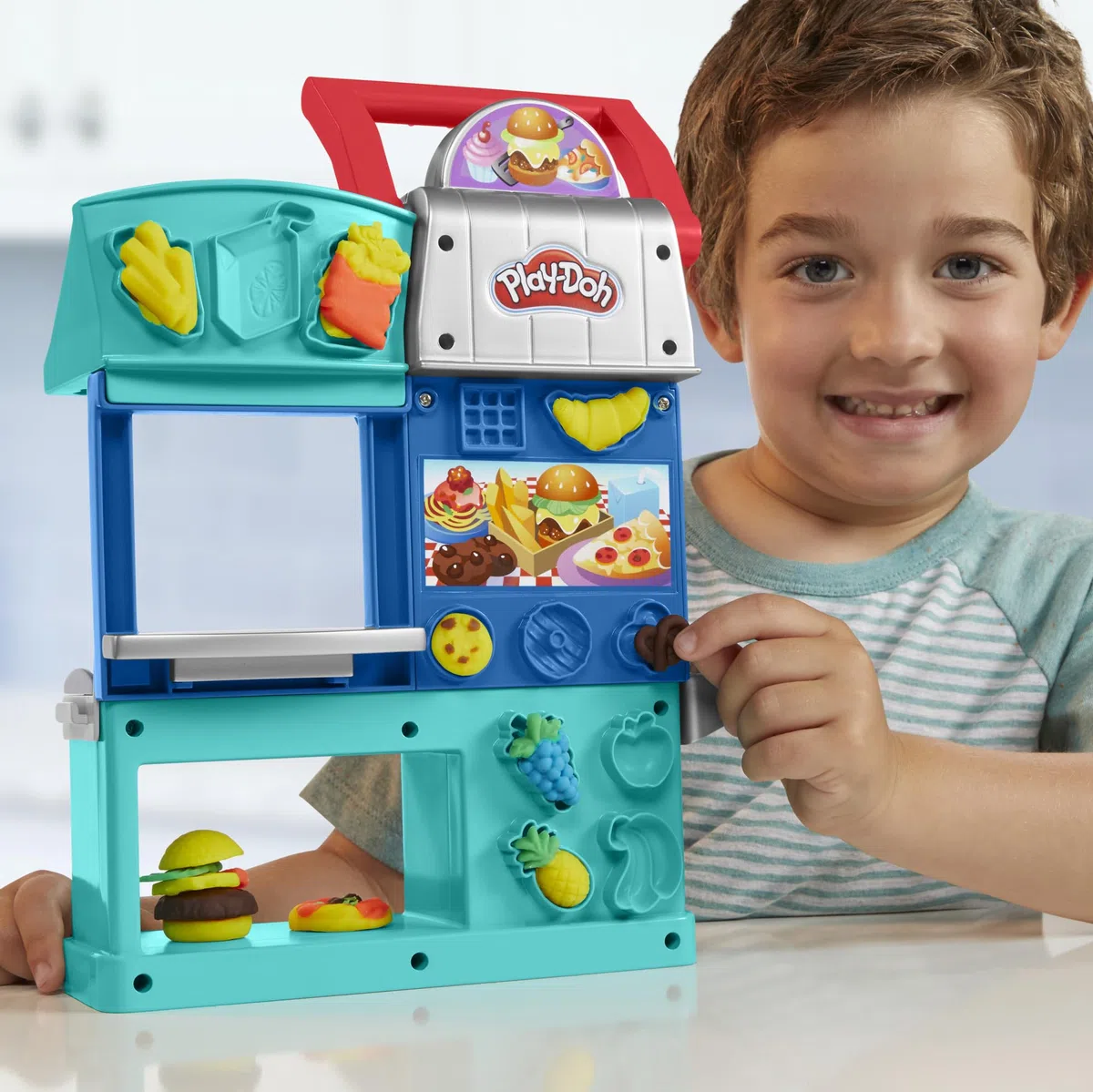 Play-Doh Kitchen Creations, playset Ristorante degli chef in carriera, set da cucina a 2 lati, giocattolo prescolare da cucina per bambini e bambine dai 3 anni in su