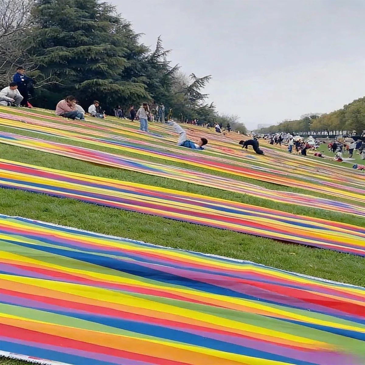 Tappeto Scivolo per Prato - Attivitá Colorata All'Aperto Scivolo per Bambini - Telone da per Esterno, per Bambini Ragazzi Ragazze Adolescenti in Giardino