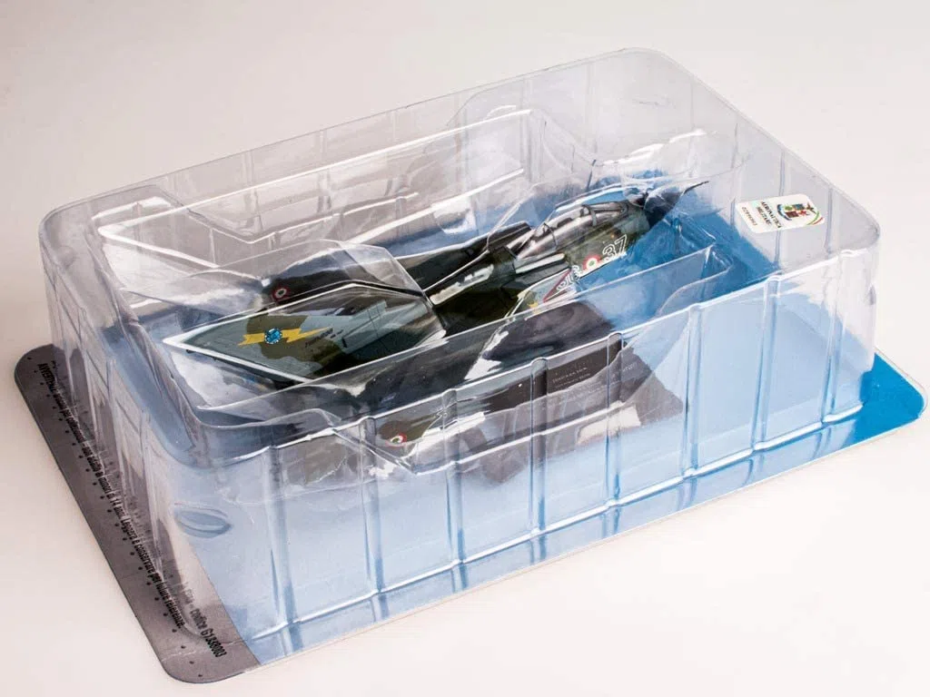 OPO 10 - Lotto di 2 Aerei Militari 1/100: Caccia Mig 29 SMT Fulcrum Russian Air Force + Tornado IDS Italia / CP02+03