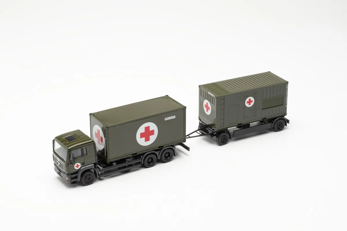 Herpa modello di camion MAN TGA L Container-Hängerzug "Bundeswehr/SAN", in scala 1:87, pezzo da collezione, modello tedesco, statuetta plastica