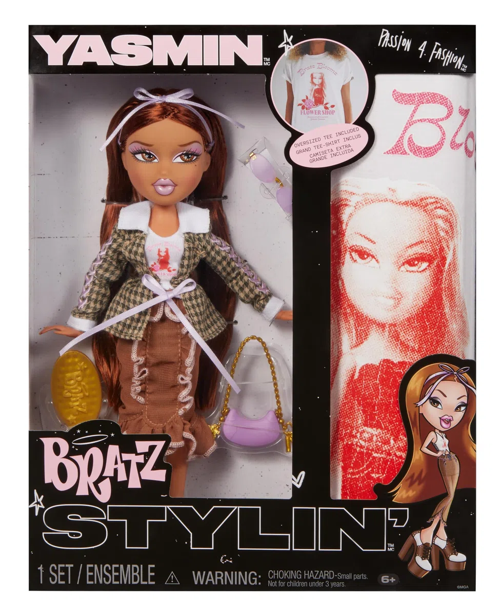 Bratz Stylin' Yasmin - Bambola Fashion con Maglietta Personalizzabile, Dotata di Accessori, Giocattoli Carini per Ragazze