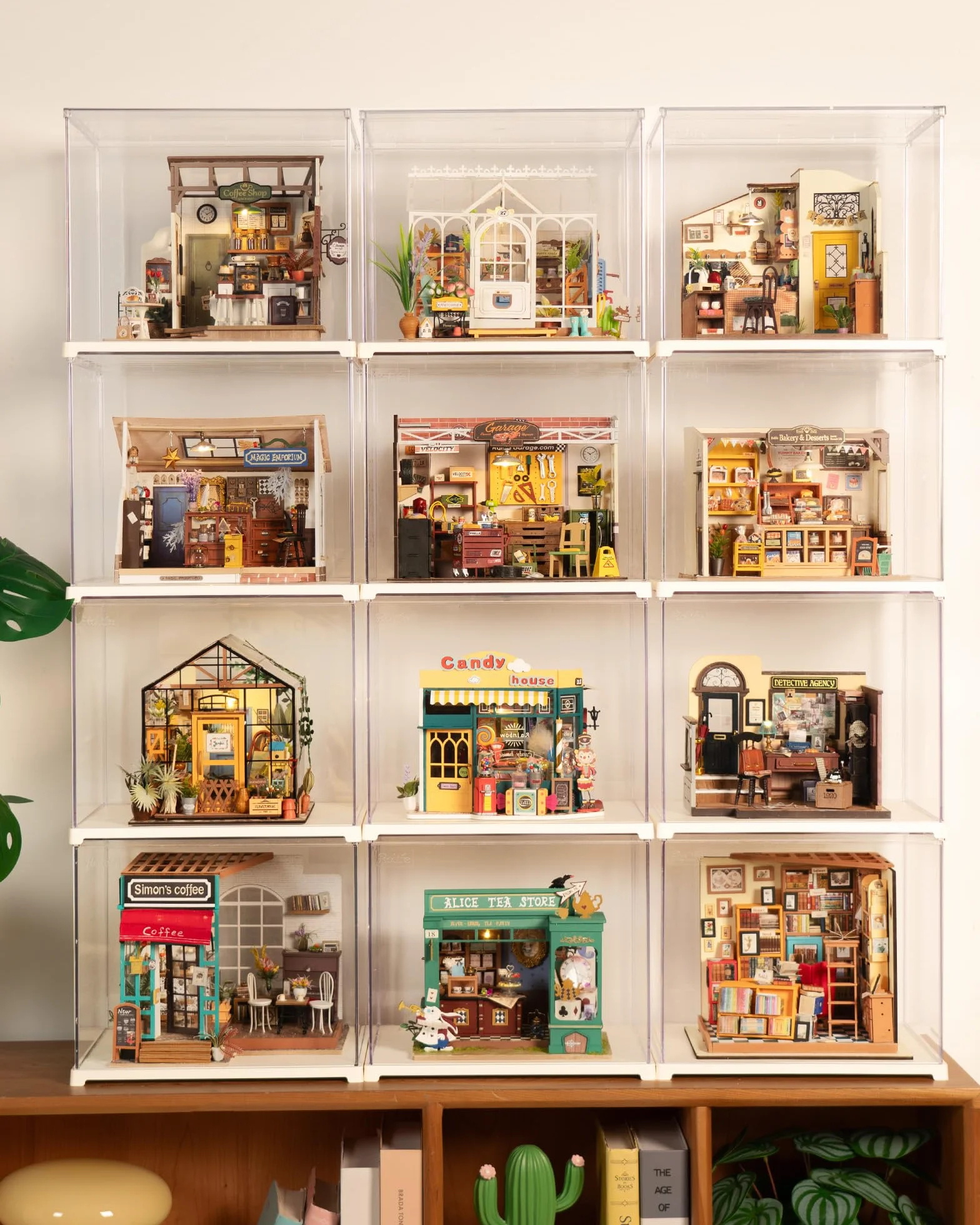 Rolife Vetrina in Acrilico DF03L - Vetrina Antipolvere con Porte, Spazio Utilizzabile Interno 10,63 × 8,63 × 8,86 pollici, Adatta a Case Miniature, Blind Box, Pop Figure & Collezioni