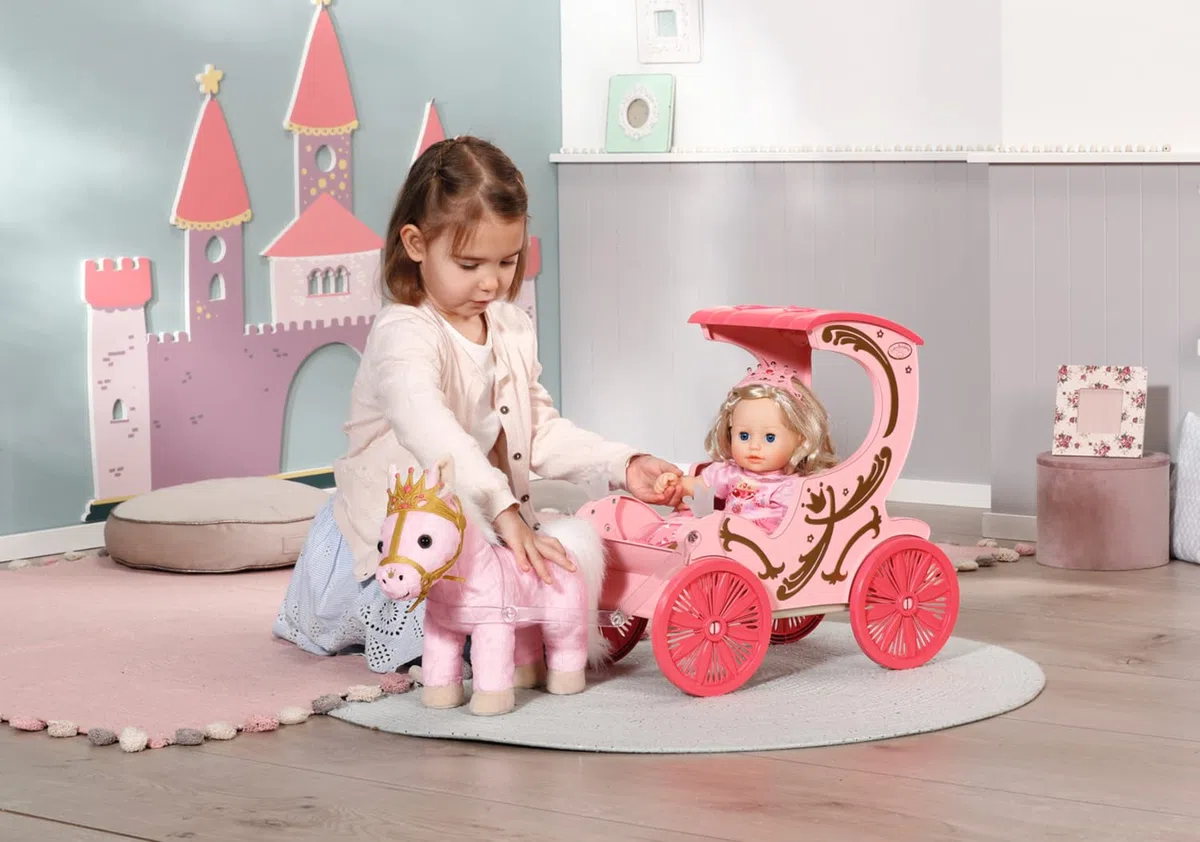 Baby Annabell Carrozza e Pony - per Bambole da 36 e 43 cm - La Carrozza Include Effetti di Luce, Maniglia/Imbracatura Rimovibile - Funziona con Pile - per Bambini e Bambine da 1 Anno in su