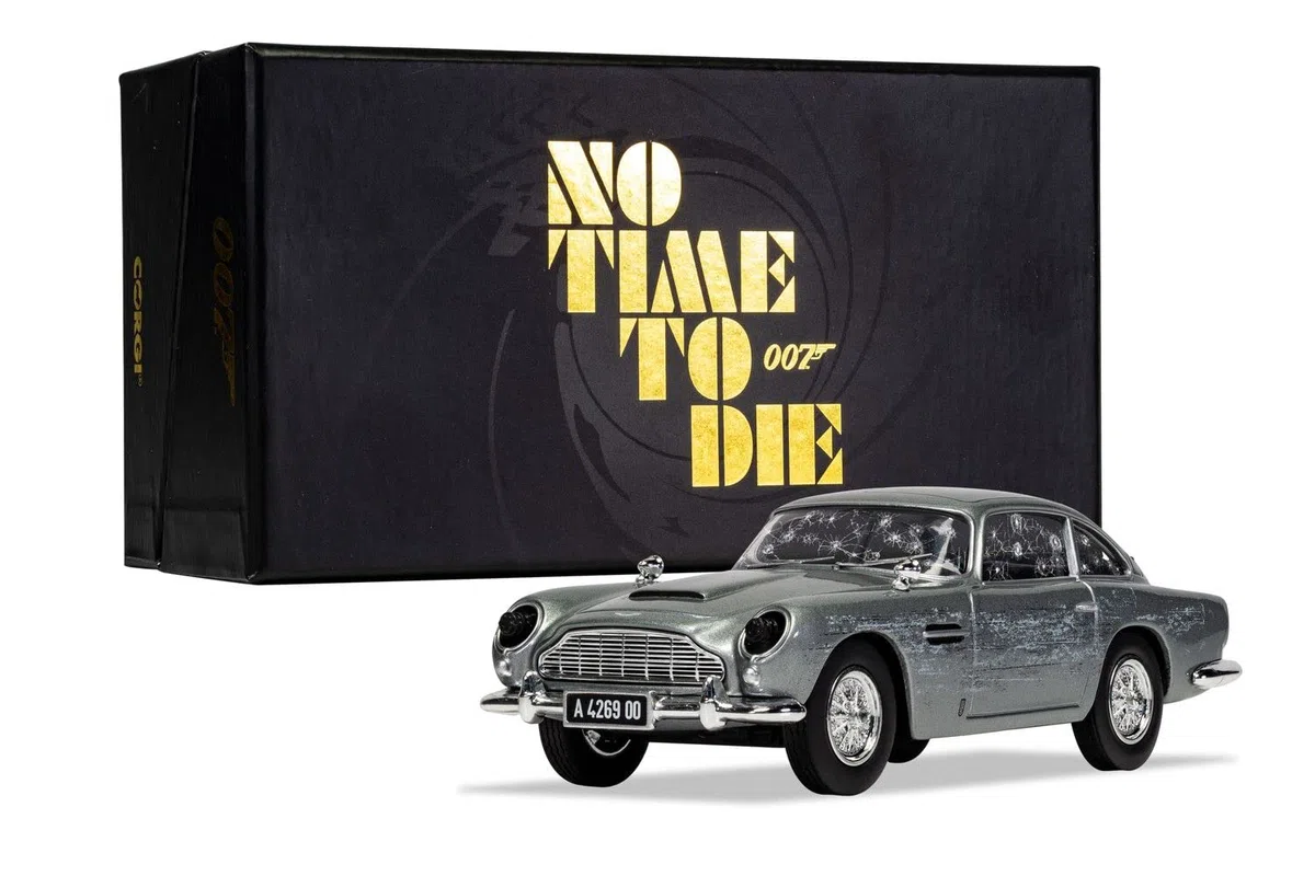 Corgi CC04314 James Bond, Aston Martin DB5, No Time To Die, Grigio, 20.32 x 10.16 x 10.16 cm