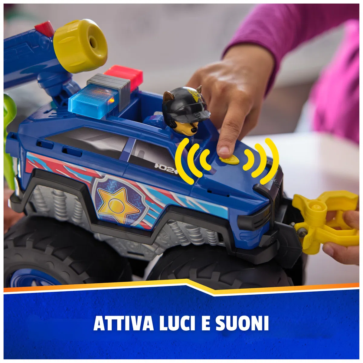 Paw Patrol: Rescue Wheels Chase Deluxe, Veicolo Giocattolo con Propulsore, Argano Motorizzato, Luci e Suoni, Giocattoli per Bambini e Bambine, 3+ Anni