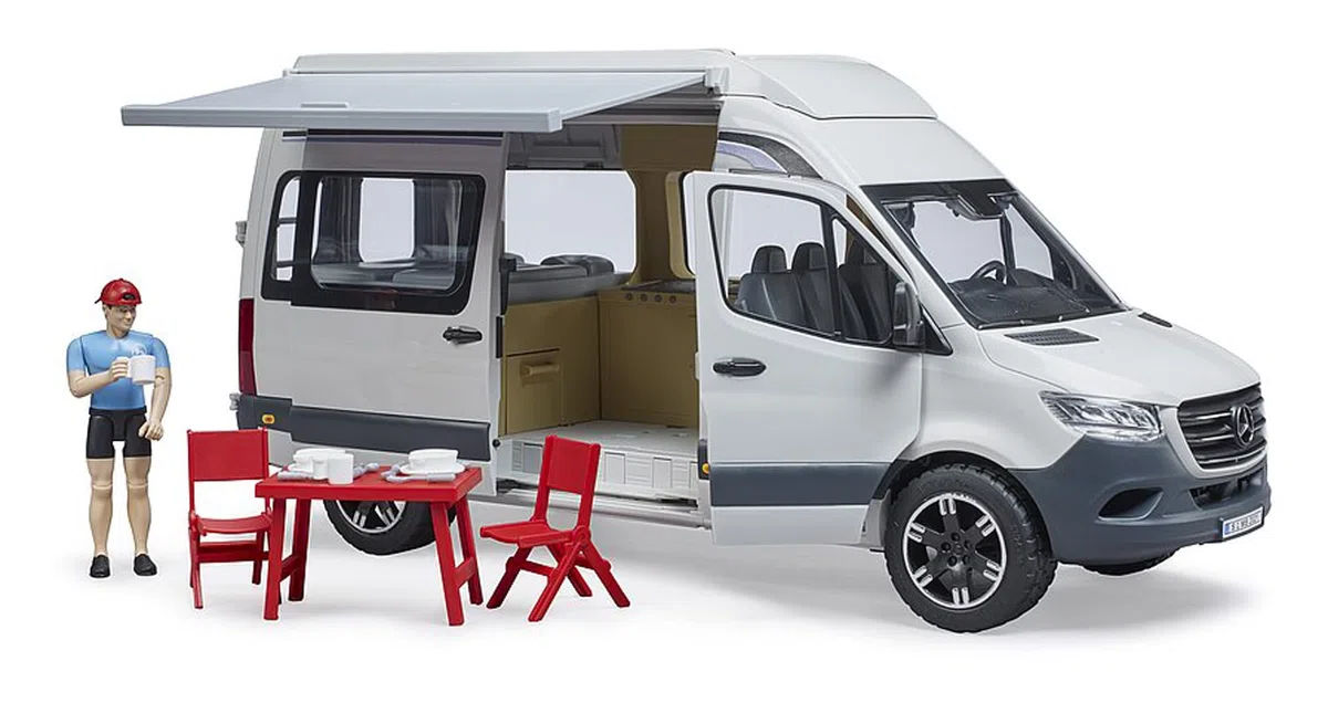 bruder 02672 - Camper Mercedes Benz Sprinter con Autista, Set Giocattolo da Campeggio con Tavolo e stoviglie