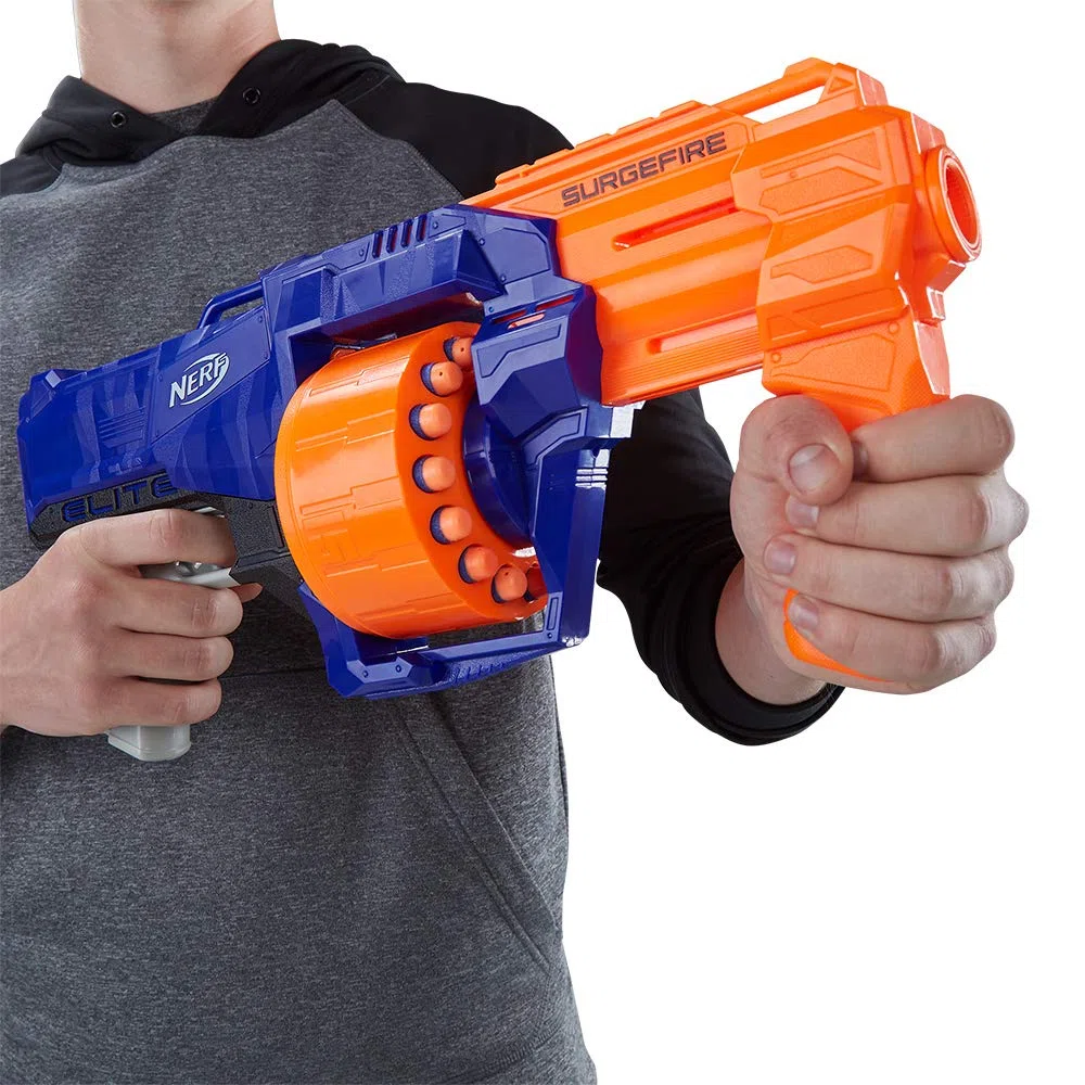 Hasbro Nerf E0011EU4 N-Strike Elite SurgeFire, Blaster con 15 dardi, Eta 8 + anni