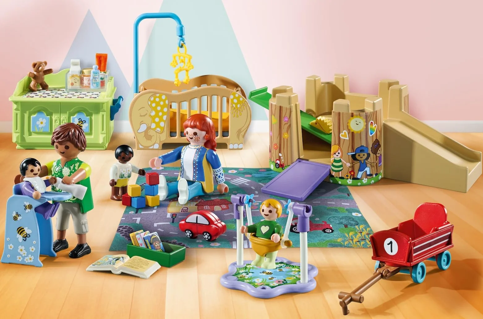 PLAYMOBIL MyLife Promo Pack 71649 Area giochi dell'asilo, con cinque personaggi, torre gioco, scivolo e tanti accessori adorabili, giocattolo per bambini dai 4 anni in su