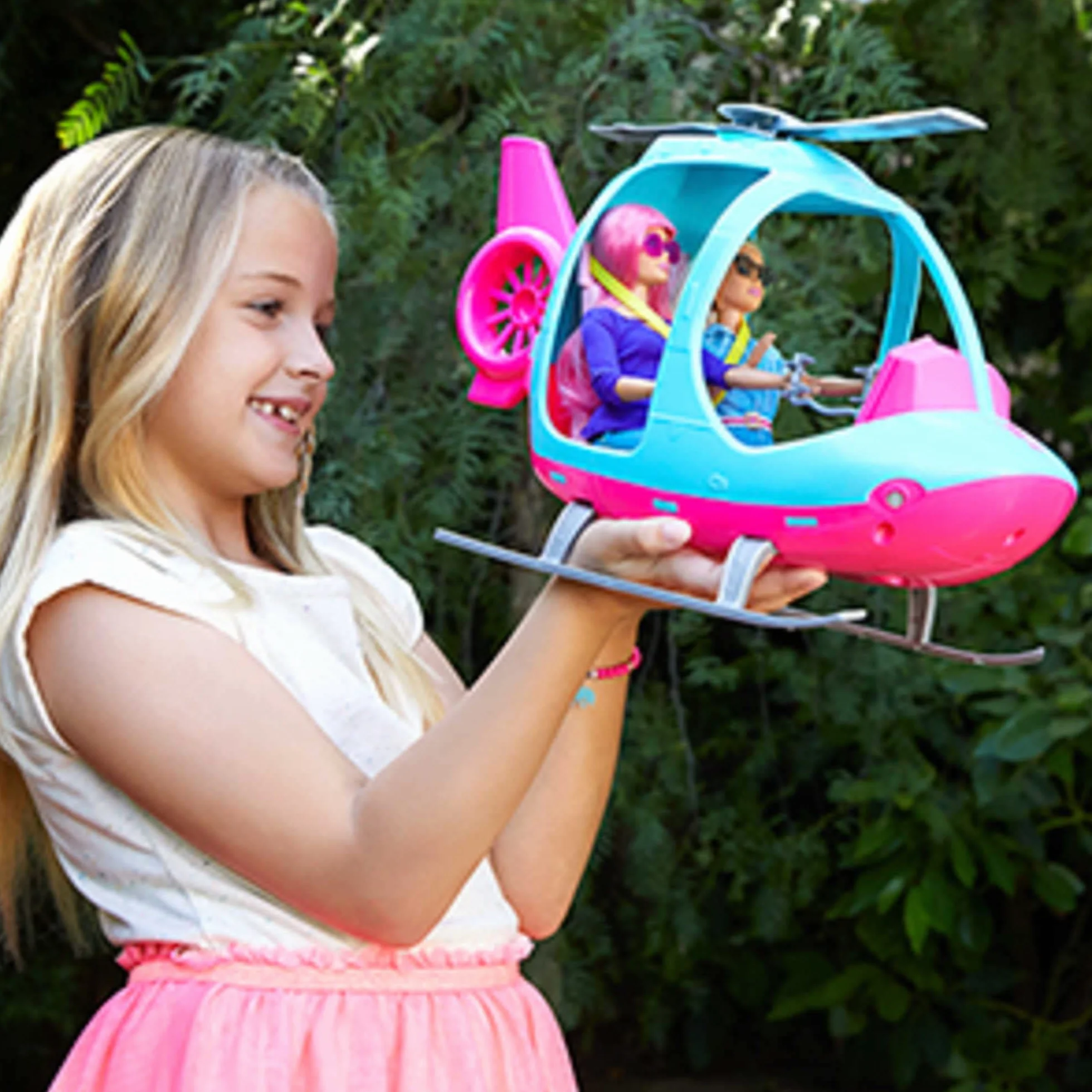 Barbie l'Elicottero per Bambole, Rosa e Azzurro con Elica Che Gira, Giocattolo per Bambini 3 + Anni, FWY29