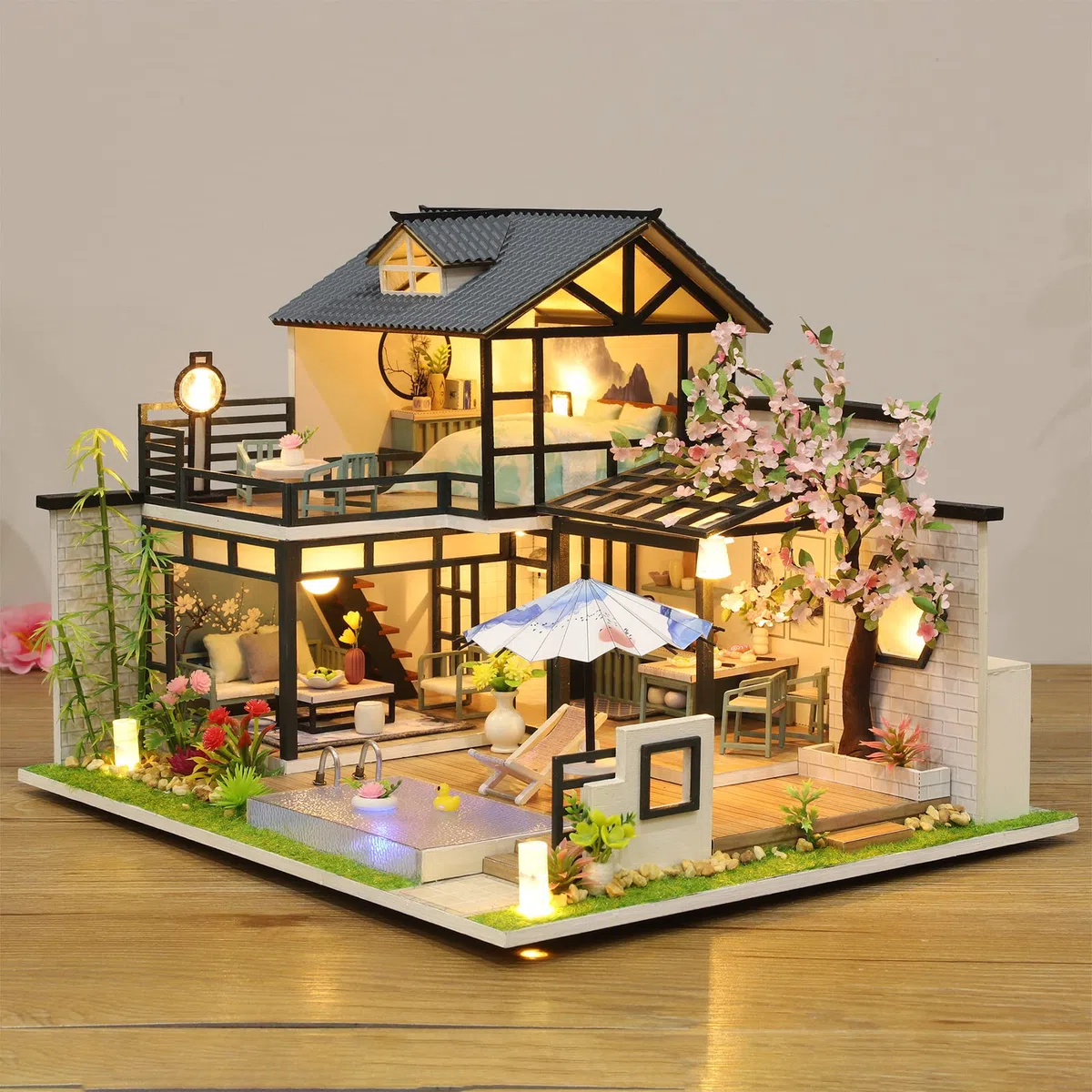 Cuteefun Kit Case in Miniatura da Costruire per Adulti, Miniature Casa delle Bambole Fai da Te con Mobili Musica e Strumenti, Regali Creativi Artigianali (Cortile Poetico)
