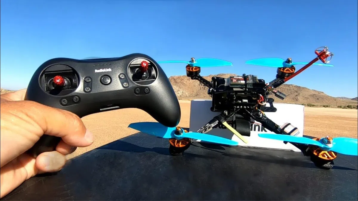 Radiolink R8FM 8 Canali 2.4GHz Micro RC Ricevitore SBUS/PPM per Mini FPV Racing Drone, Quad, Aereo RC6GS V3/RC4GS V3/T8FB/T8S/RC8X/T16D/T12D Trasmettitore