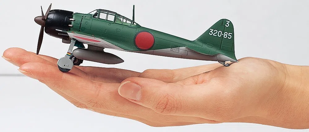 TAMIYA TM60779 Mitsubishi A6M5 Zero Fighter Model Kit