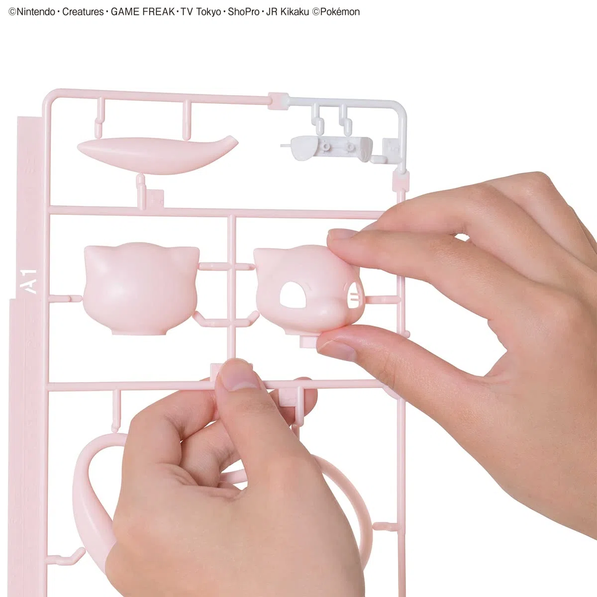 Bandai Hobby – Pokémon – Statuetta articolata da costruire, 8 cm, personaggio Mew