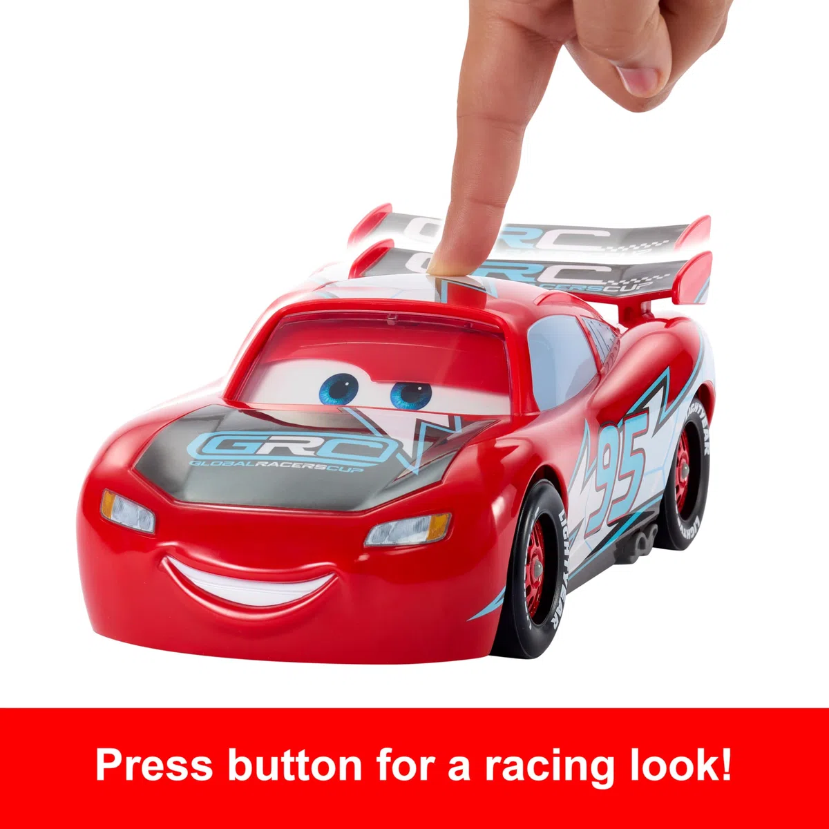 Mattel CARS - Saetta McQueen Corsa Globale Derapa e Sfreccia, veicolo con interruttore e 2 modalità rettilineo e sfreccia, 4 coni per realizzare la pista, giocattolo per bambini, 3+ anni, HXJ34