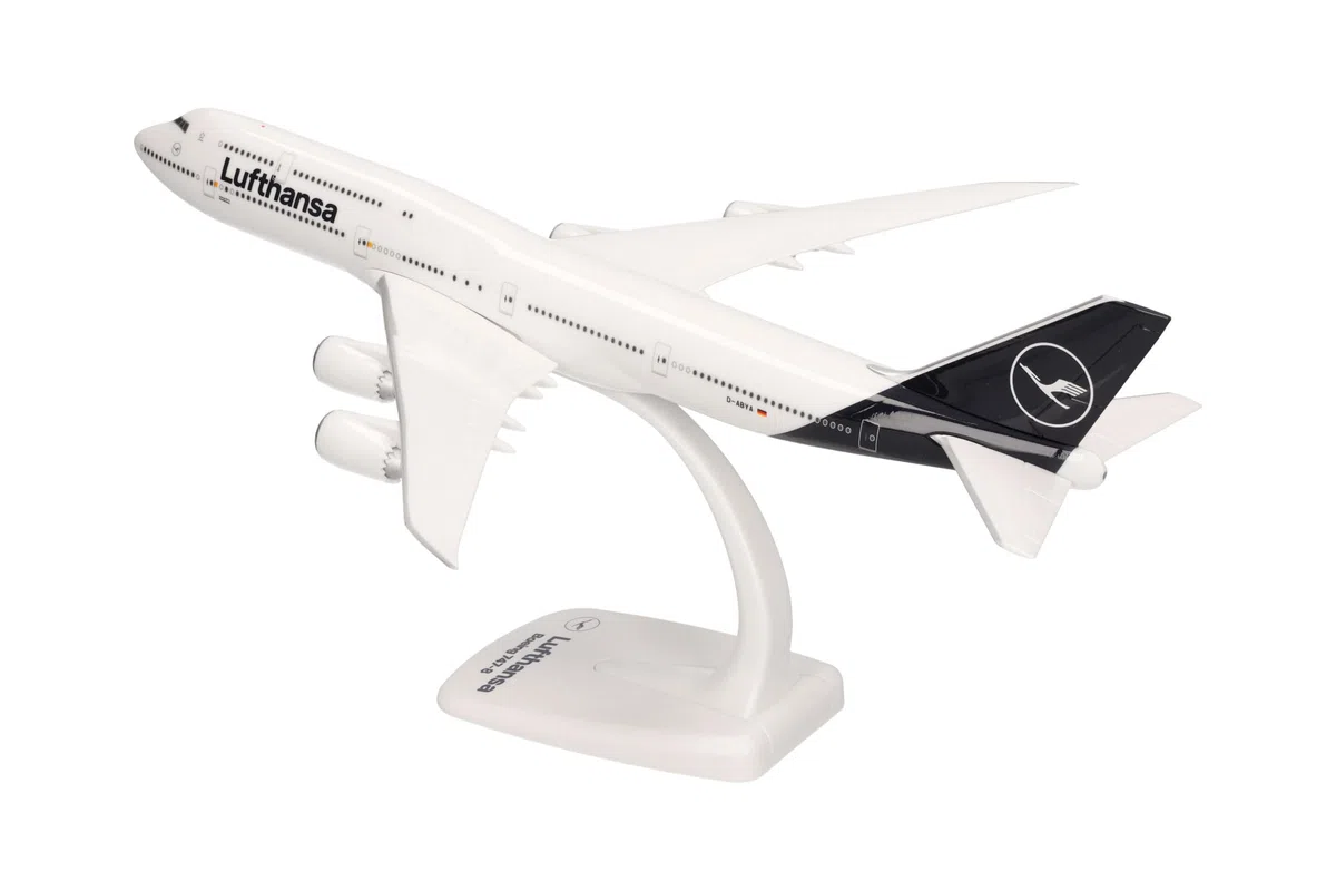 Herpa modello di aereo Lufthansa Boeing 747-8 Intercontinental in scala 1:250 - Snap-Fit, pezzo da collezione, miniatura deco, statuetta con supporto in plastica