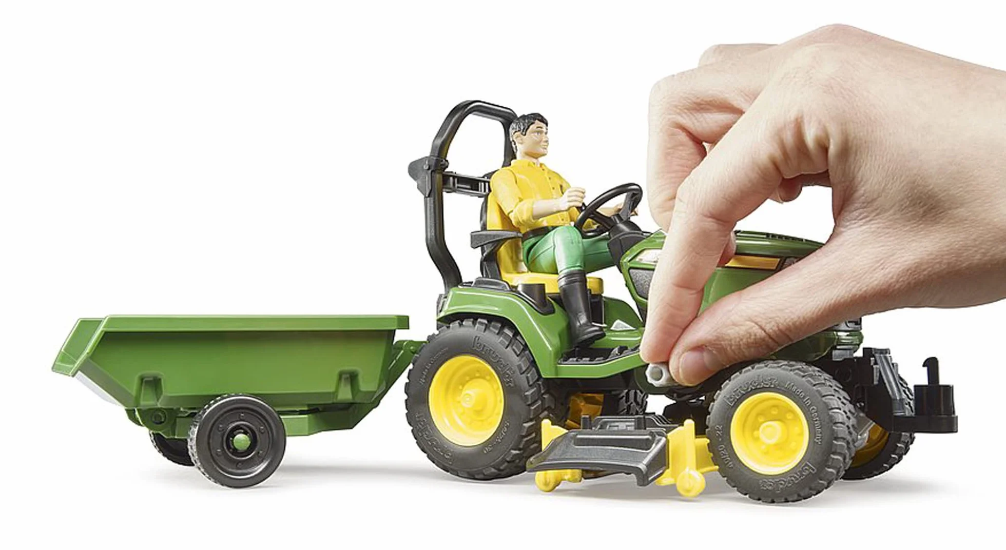 bruder 62104 - bworld trattore John Deere con rimorchio e giardiniere, trattore, figura giocattolo