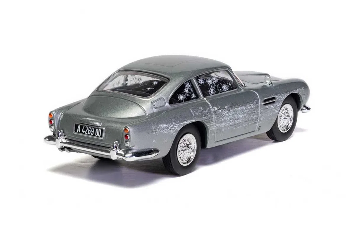 Corgi CC04314 James Bond, Aston Martin DB5, No Time To Die, Grigio, 20.32 x 10.16 x 10.16 cm