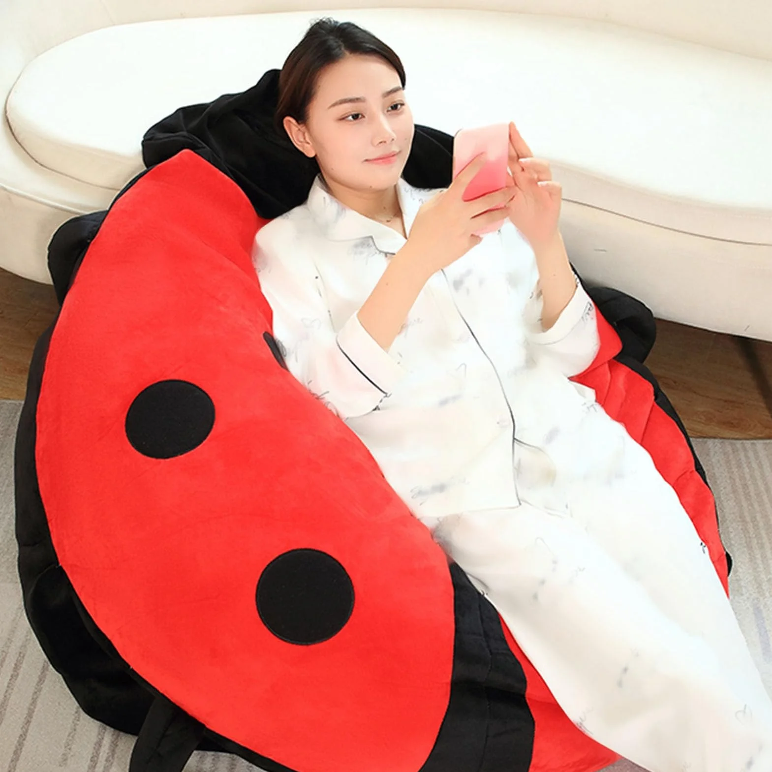 FILFEEL Cuscino Coccinella Indossabile, Peluche Coccinella Gigante per Dormire e Rilassarsi, Vestiti, Morbido e Accogliente, Oggetto Decorativo, Rosso (100cm)