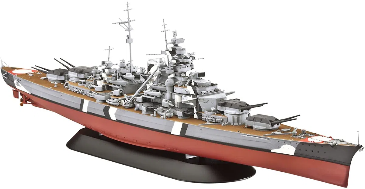 Revell 05098 - Battleship Bismarck Kit di Modello in Plastica, Scala 1:700