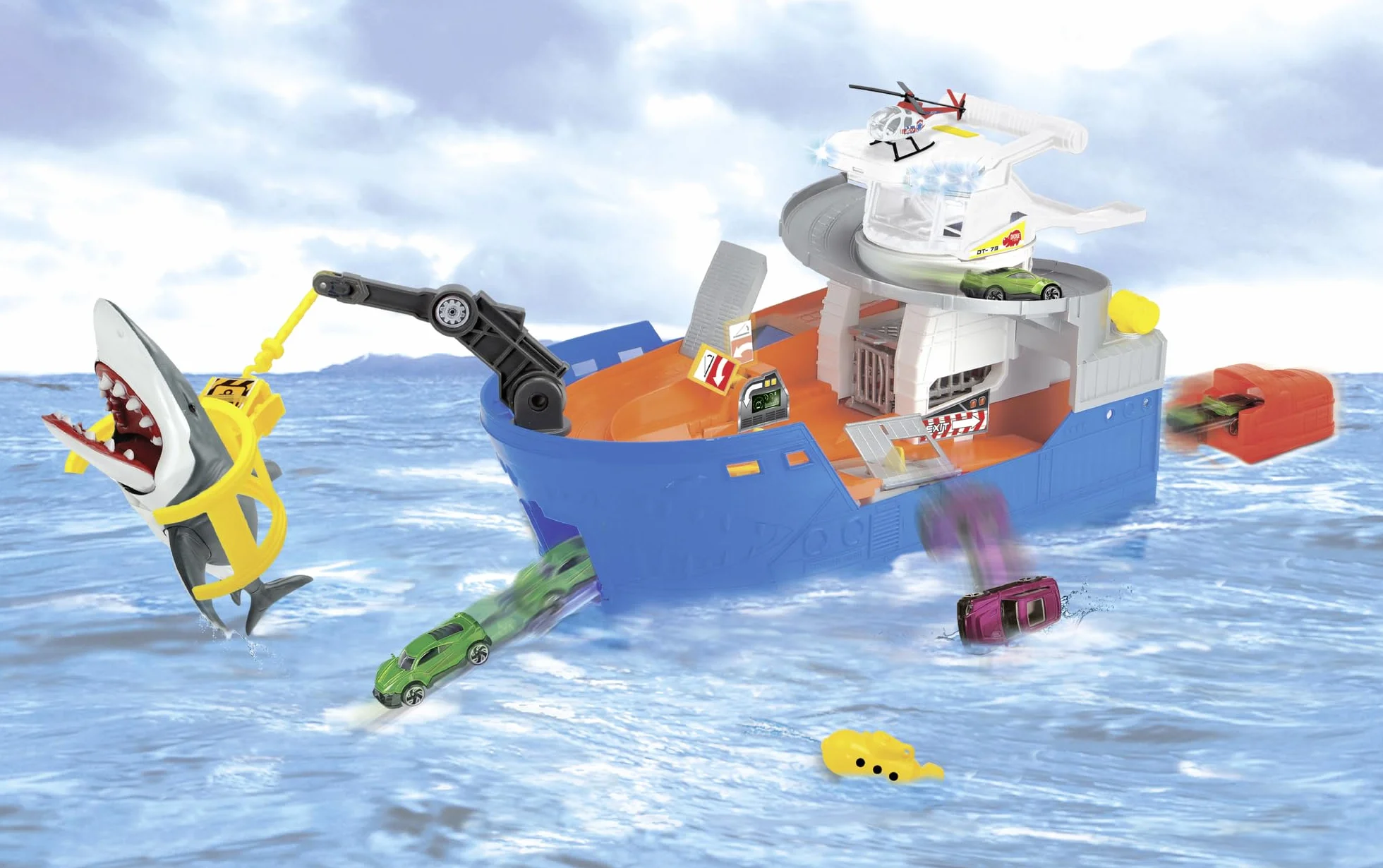 Dickie summer shark attack, barca cm. 50, con luci e suoni: gru che si muove, barca di salvataggio, inclusi 1 automobile die-cast, un elicottero, 1 sottomarino squeezy, 1 squalo