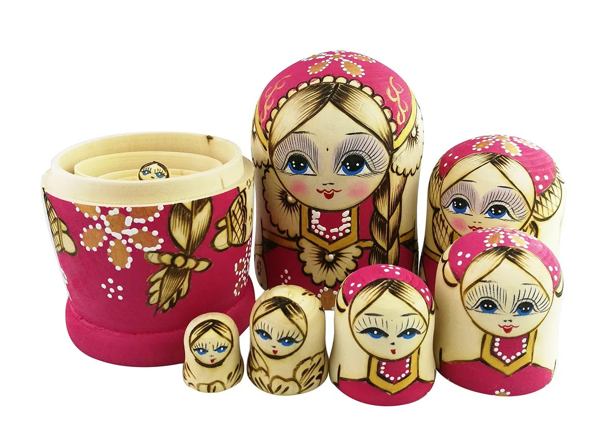Winterworm Set 7 Pezzi Trecce Lunghe Ragazza Rosa Matrioska Bambole Babushka Bambole Tradizionali Russe di incastramento Regalo impilabile in Legno Regalo per Bambini