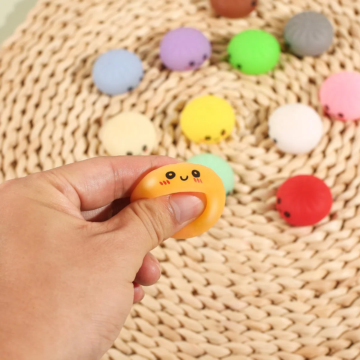 Calendario dell'Avvento Mystery Dumpling 2026, Conta alla Rovescia con 24 Squisy a Forma di Bao, Palle Morbide e Carine, Gioco Antistress Sensoriale per Adulti