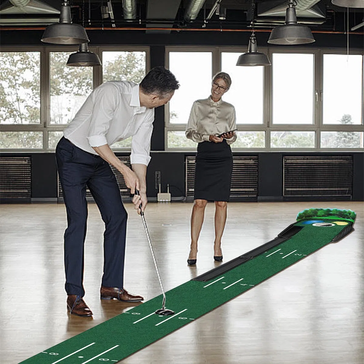 Putting Green per interni Tappetino da golf per interni Lussuoso tappetino in velluto Legno massiccio da golf Ritorno automatico della pallina Golf per interni/esterni Pratica del putting domestico Ta