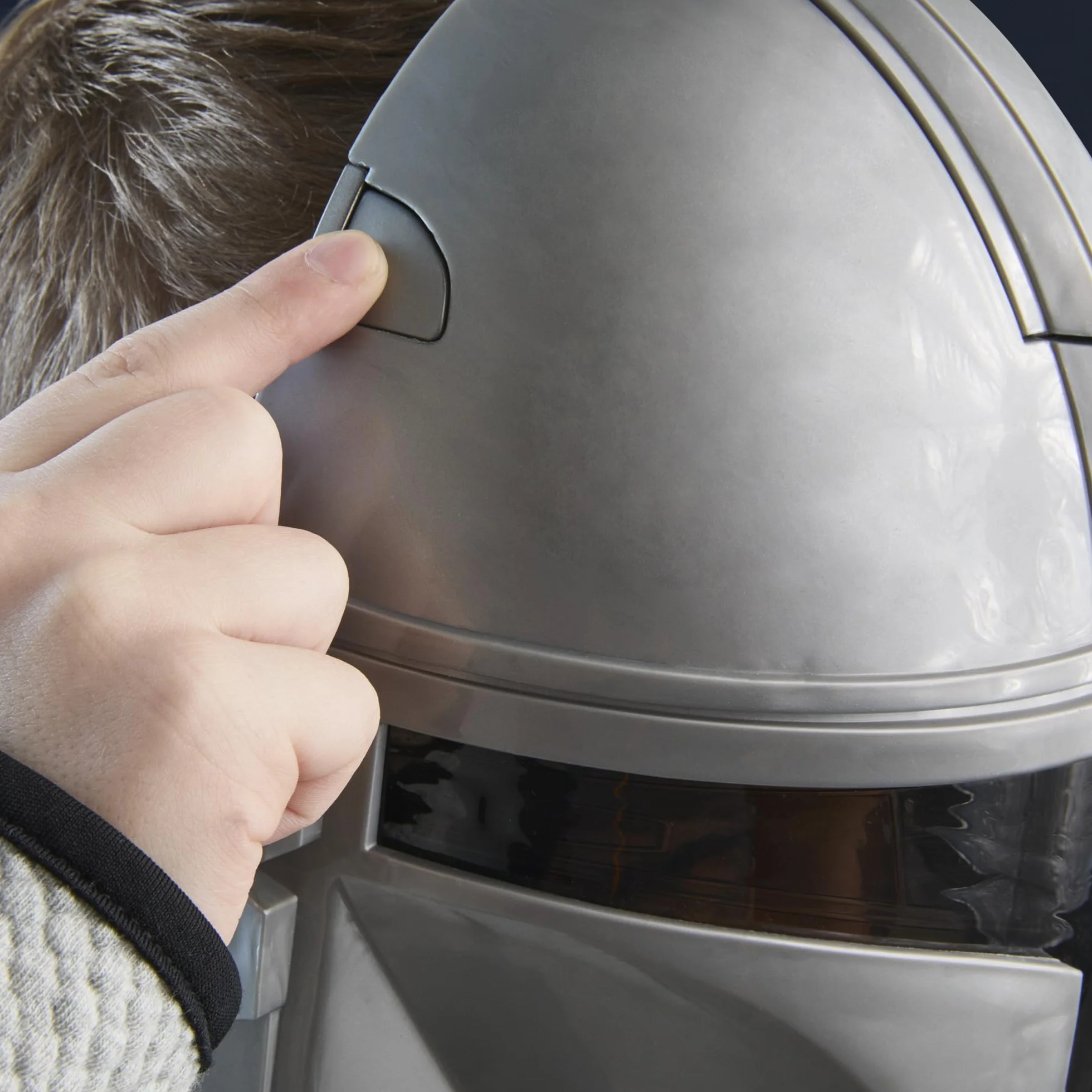 Star Wars Hasbro Maschera Elettronica del Mandaloriano con Frasi ed Effetti sonori, Costume per Bambini e Bambine, Giocattoli per Bambini e Bambine dai 5 Anni in su
