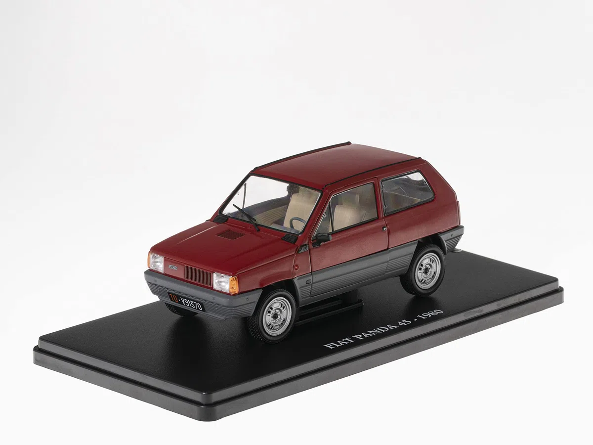 OPO 10 - Auto in Miniatura da Collezione 1/24 Compatibile con Fiat Panda 45-1980 - VC003