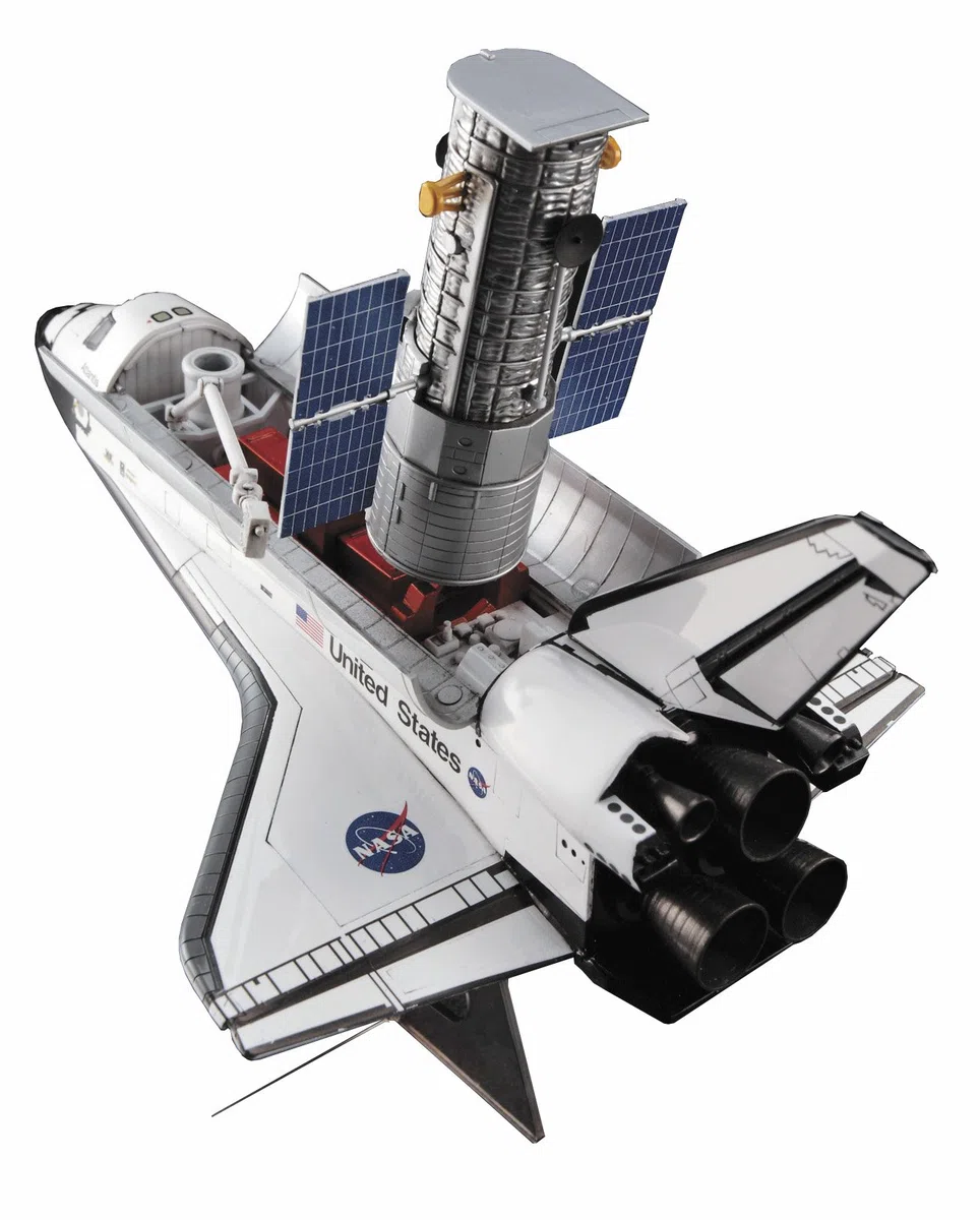 Hasegawa HLT10821 Hubble Space Telescope And Shuttle Orbiter con astronauti Model Kit, Scala 1: 200