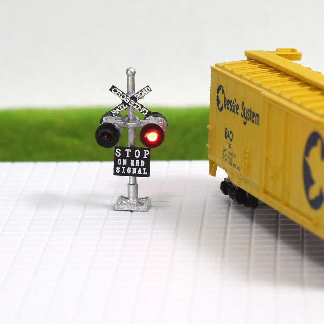 Evemodel 1 set N 1:160 segnale di transizione ferroviaria LED lampada con indicatore di direzione (4 LED)