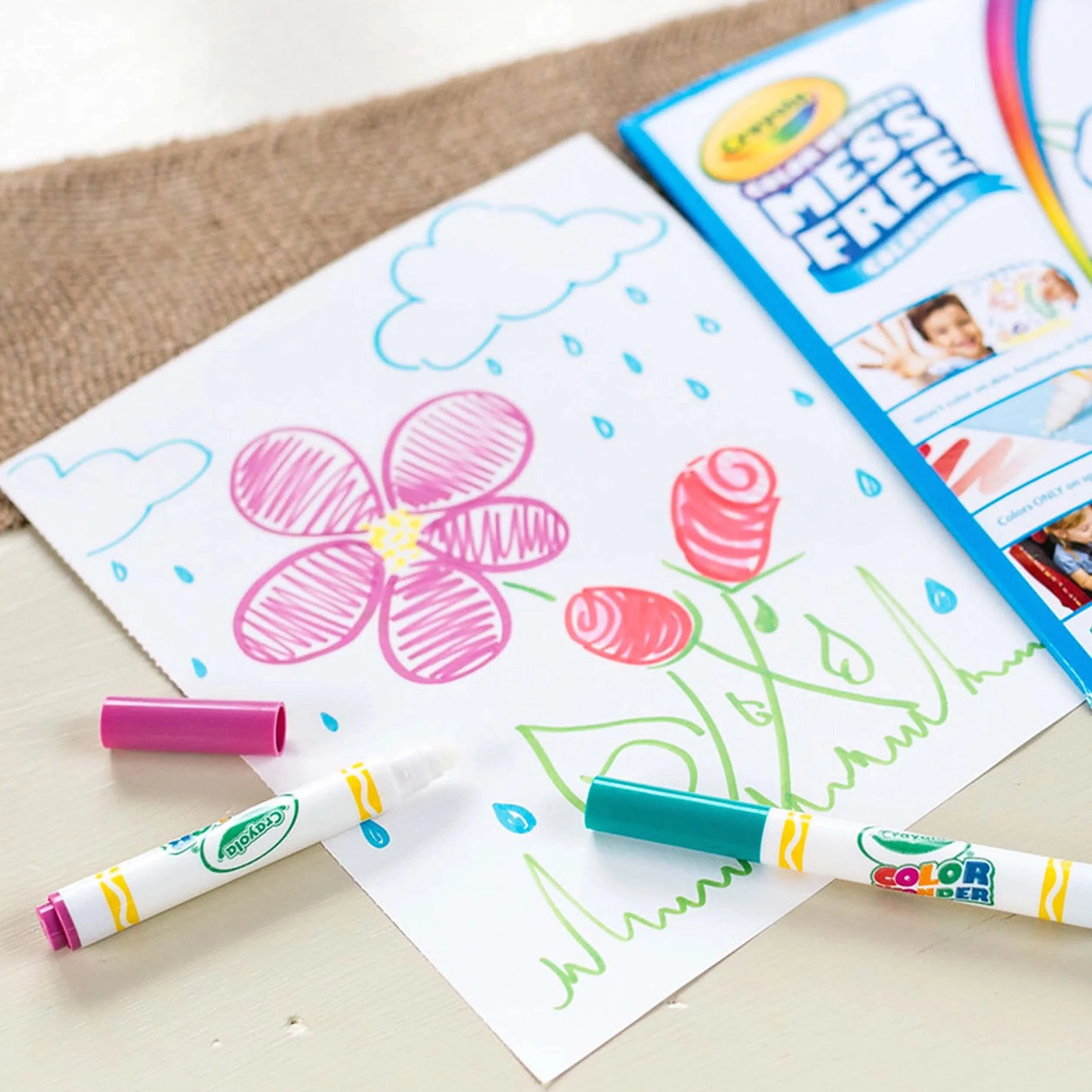 CRAYOLA Color Wonder - Colori Senza Macchia per Bambini, 20 Pennarelli Magici e 60 Fogli di Carta Speciale, Kit Creativo e Ricarica per Linea Color Wonder, Idea Regalo dai 3 Anni, 75-1843