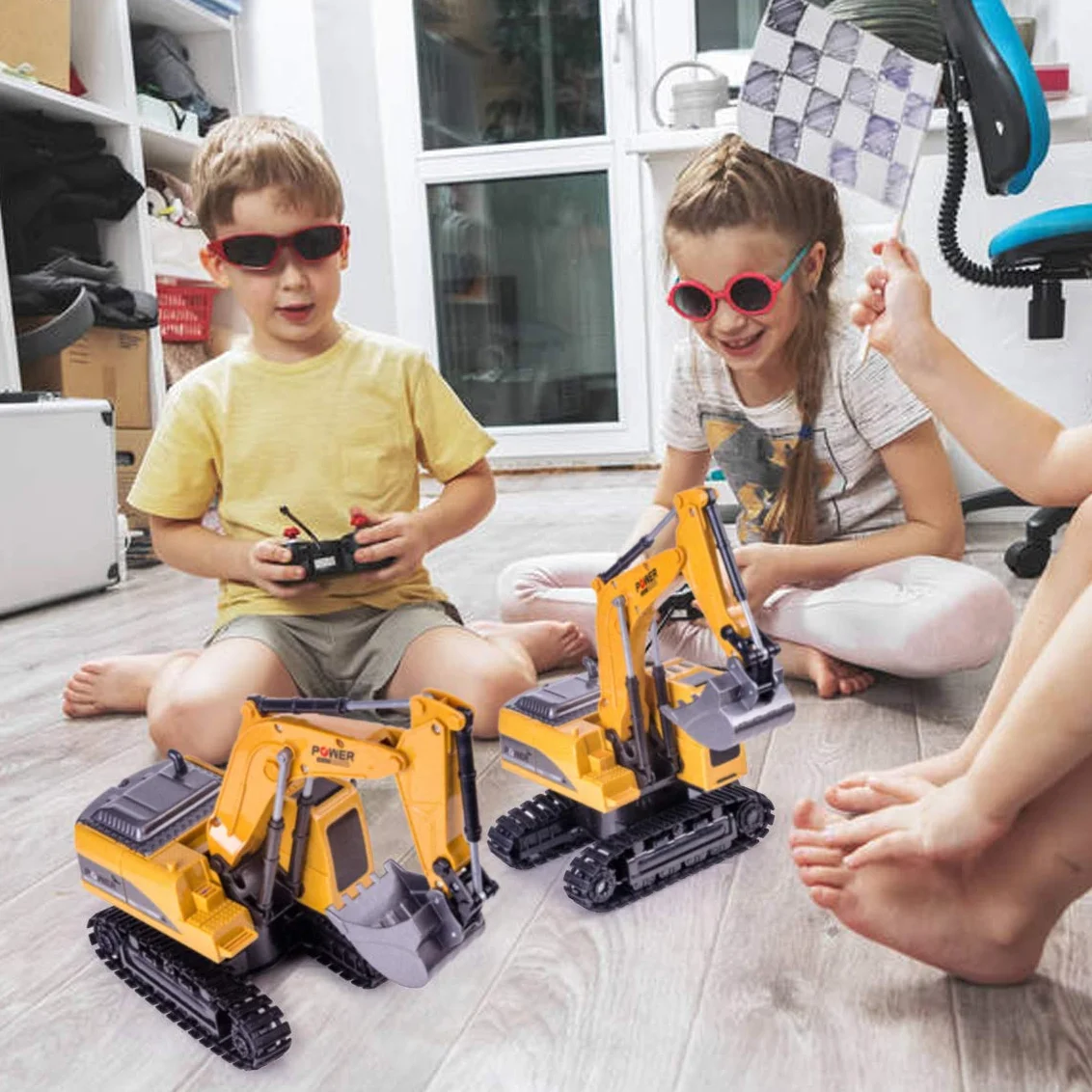 Highttoy Escavatore Radiocomandato per Bambini,Escavatore Ruspa Trattore Camion Giocattolo Bambino 3 4 5 6 7 8 Anni Regalo, Ruspa Telecomandato 6 Canali Scala 1:24 con LED e Suono