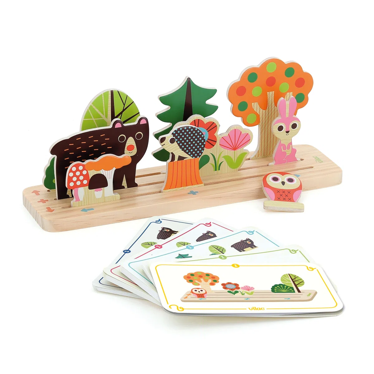 VILAC - Oussassplass La foresta - Ingela P.Arrhenius - 9 pezzi in legno + 60 carte da gioco con livelli di difficoltà evolutivi - Giochi di risveglio per bambini in legno - dai 3 anni - 7634