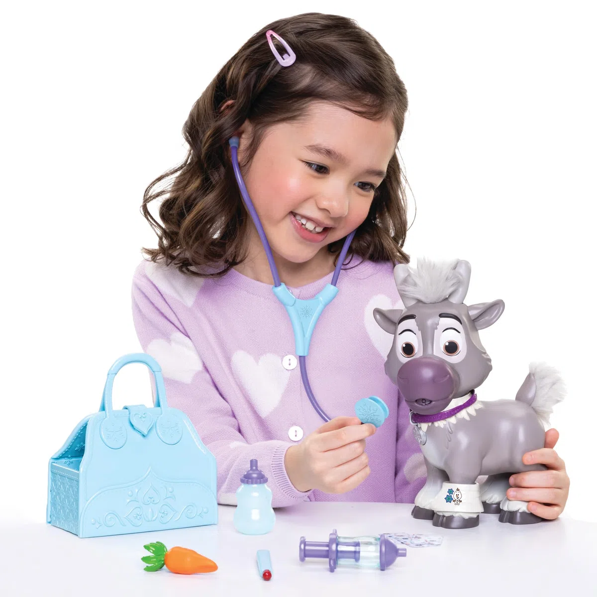 Disney Frozen Frozen Sven Care Kit con Accessori - Alto 22 cm, Include Borsa da Viaggio e Set del Dottore, Dai 3 Anni in su, Batterie incluse