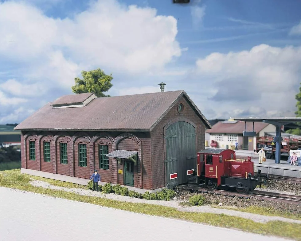 Piko HO Scale Model Train Buildings - BURGSTEIN Locomotiva SHED - 61823
