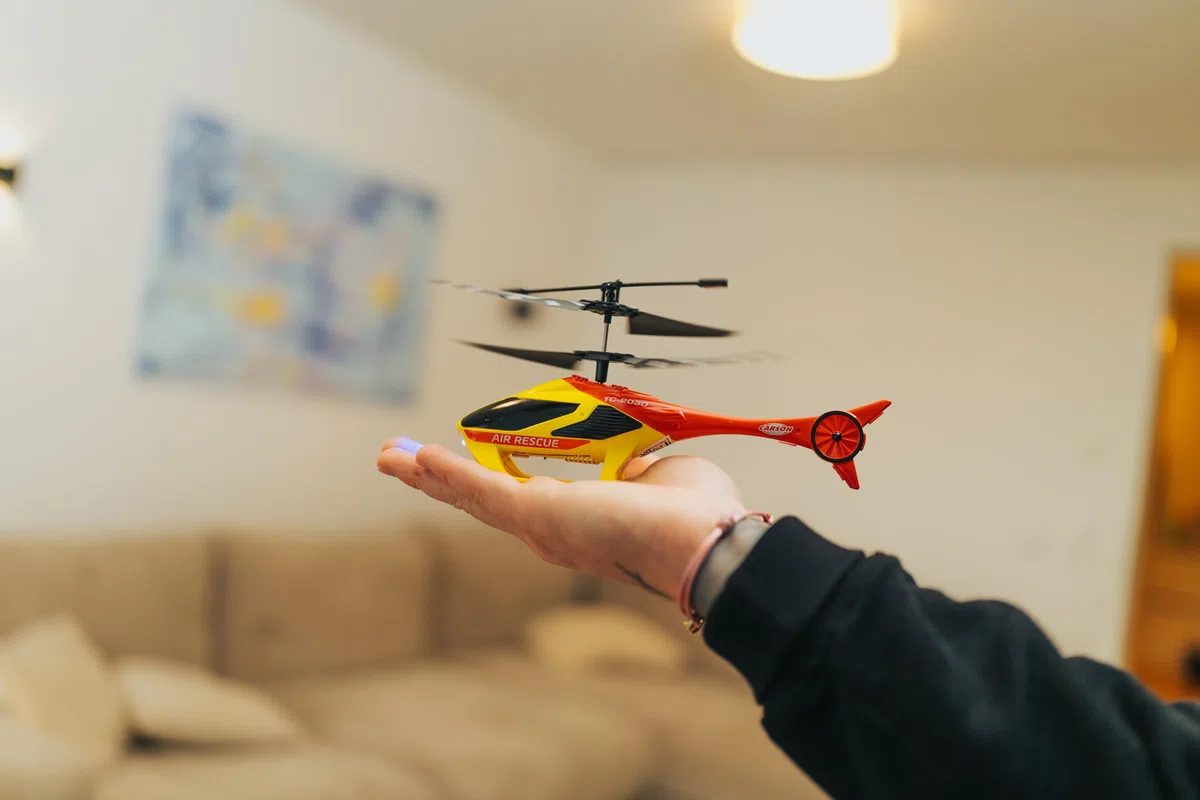 Carson Cyber Copter Rescue 2.4GHz 100% RTF – Elicottero, per principianti, RC Heli, giocattolo radiocomandato, telecomandato