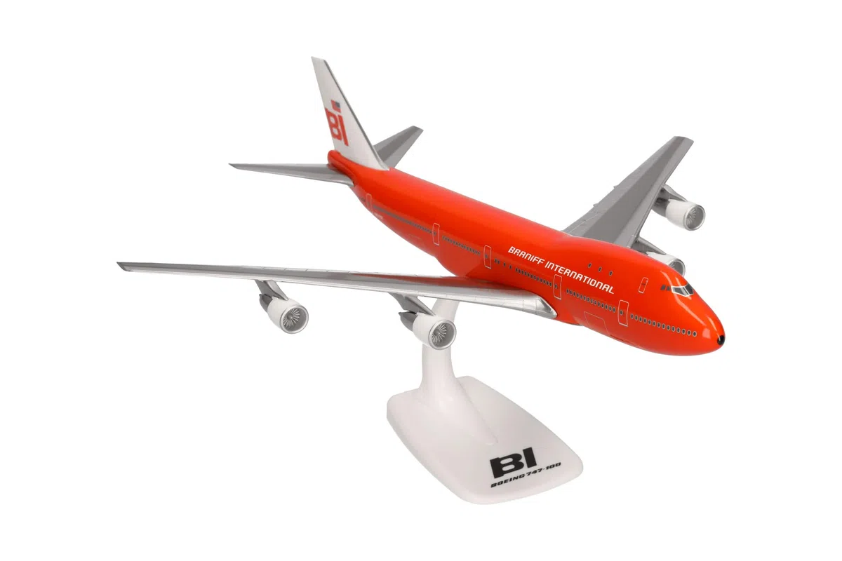 herpa modello di aereo Braniff International Boeing 747-100 "Big Pumpkin, in scala 1:250 - Snap-Fit, pezzo da collezione, miniatura deco, statuetta con supporto in plastica