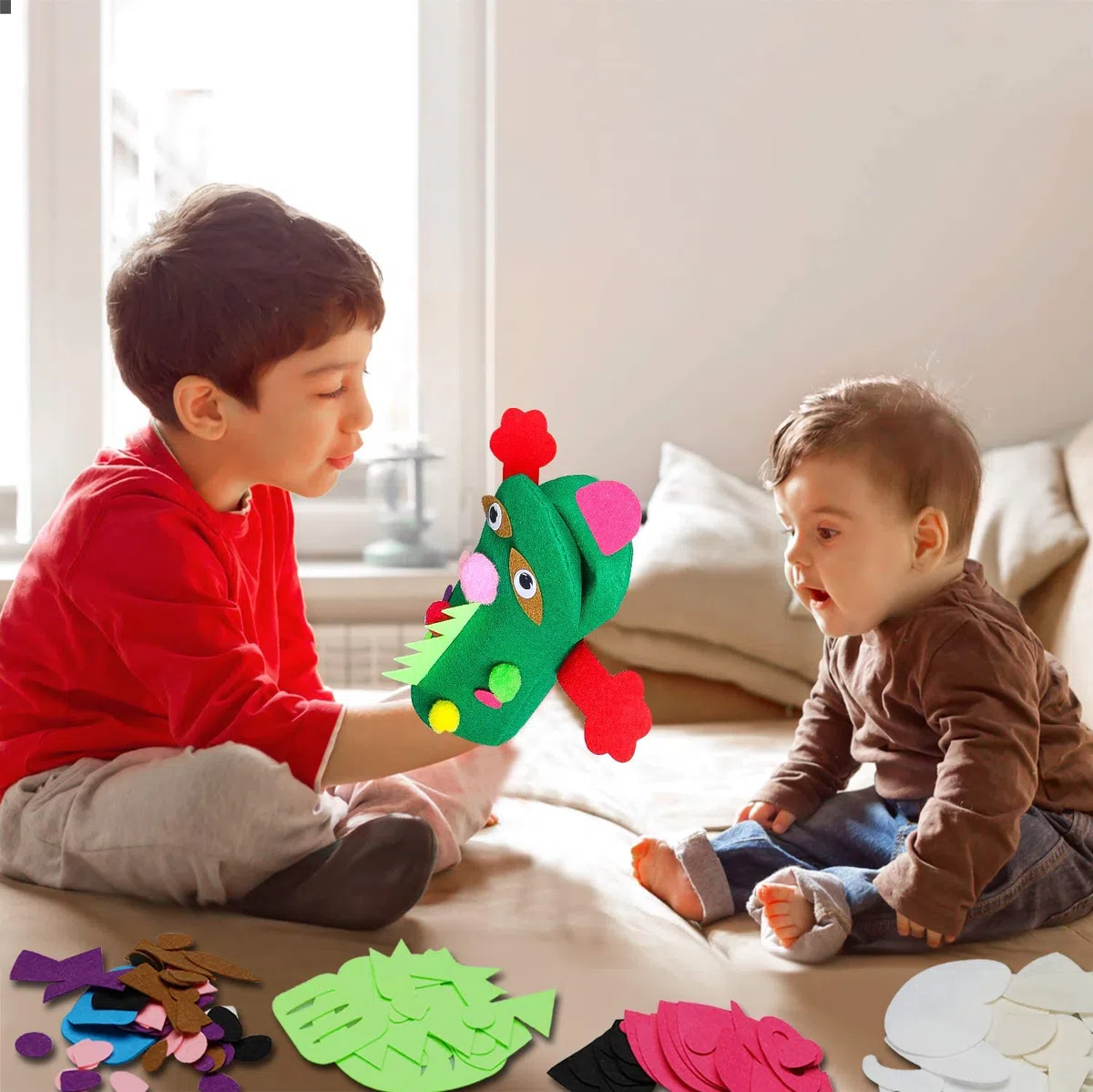 WATINC 6Pz marionette a mano Kit bambini DIY Art Craft Set di decorazioni in feltro Giochi di ruolo Burattini Divertenti Giochi, Glitter Palla Pompon Wiggle Googl Occhi, fai-da-te Burattini a mano