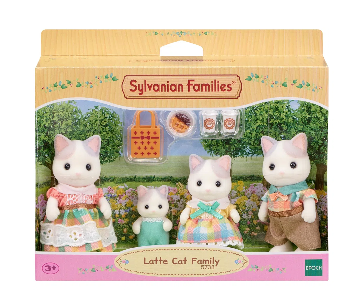 Sylvanian Families - Famiglia Gatto Latte – Set di 4 Personaggi con Abiti Campagnoli e Accessori Quotidiani – Modello 5738