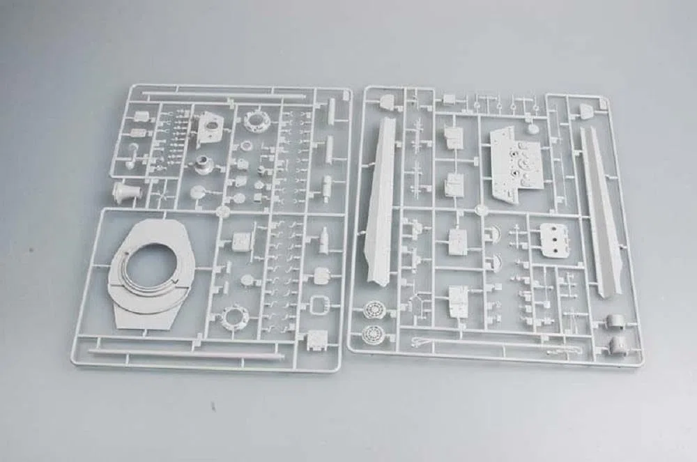Trumpeter 1538 - Modellino German E-75 1:35 [Importato dal Giappone]