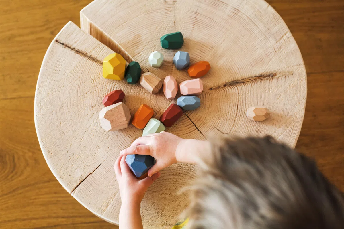 Pietre d'equilibrio in legno Montessori