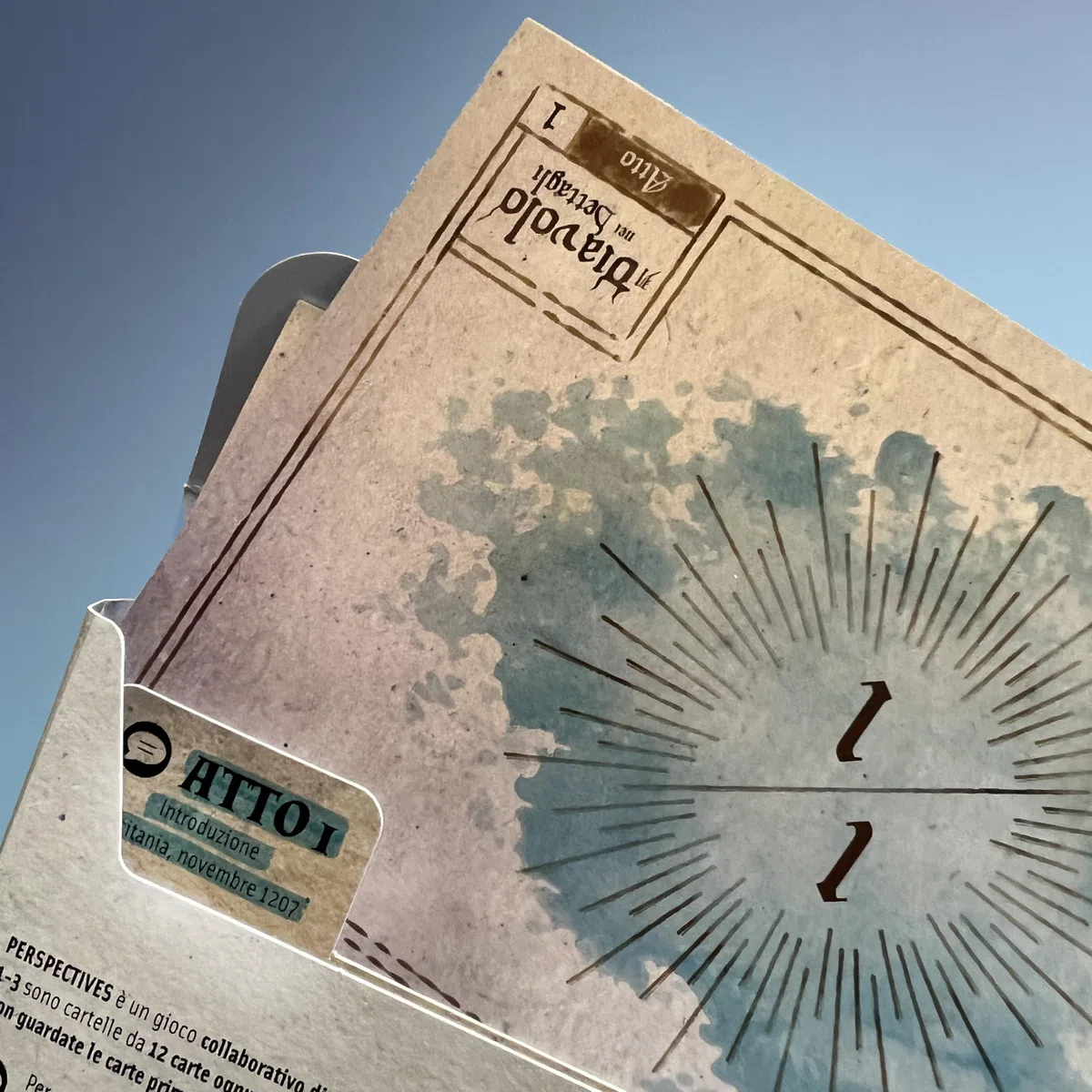 Asmodee, Perspectives Blue: Gioco da Tavolo, 2-6 Giocatori, 12+ Anni, Edizione in Italiano