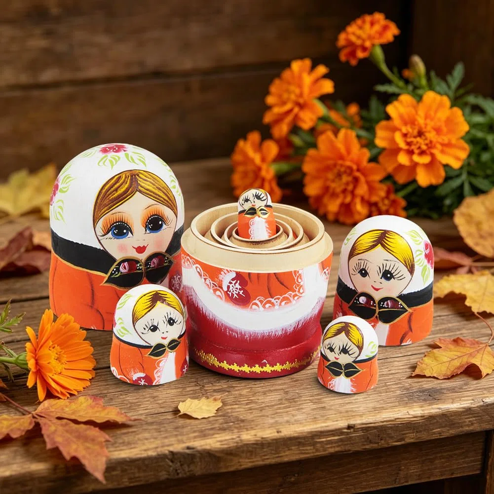 Set di 5 bambole russe Matrioska "Ragazza con fiori arancioni", raffigurante una ragazza tradizionale che indossa guanti. Decorazione da impilare, per un compleanno o una festa di