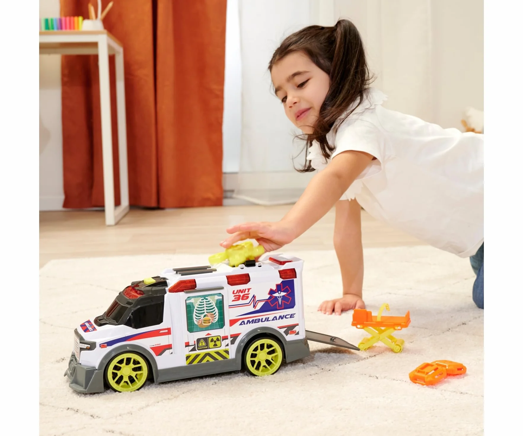Dickie Toys - Ambulanza 36 cm, 203307003, +3 Anni, Sistema a Ruota Libera, luci e Suoni, Apertura portellone a Molla, barella, Drone