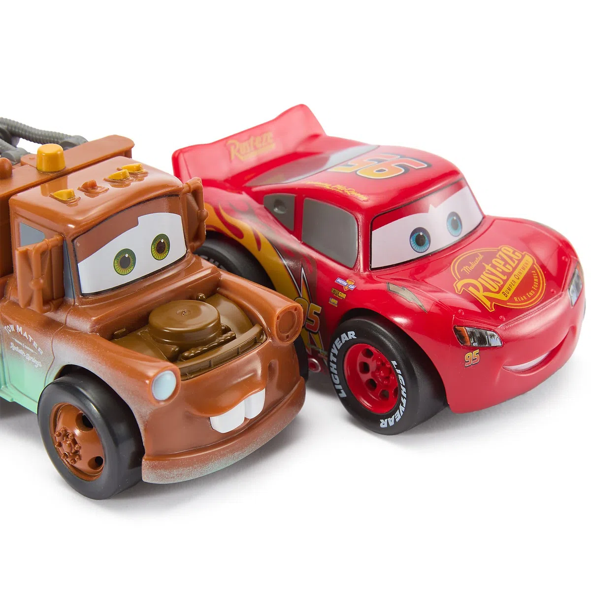 Disney Store Set di Giocattoli a retrocarica Ufficiale Cars, Collezione di Veicoli pressofusi a 2 Pezzi con Saetta McQueen e Cricchetto, Azione da Corsa Disney Pixar Cars