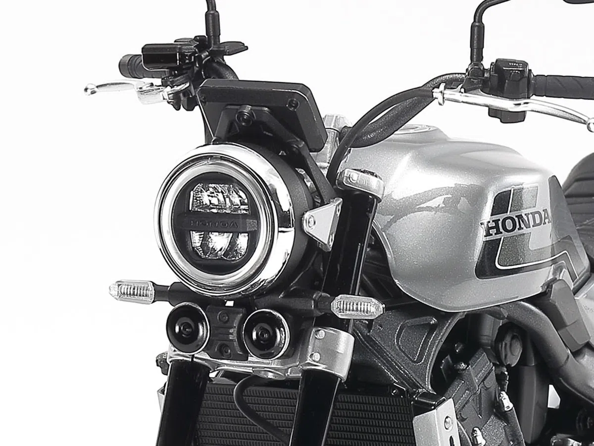 Tamiya 14144 1:12 Honda CB1000F - Replica fedele all'originale, in plastica, per fai da te, modellini, assemblaggio, non verniciato, multicolore