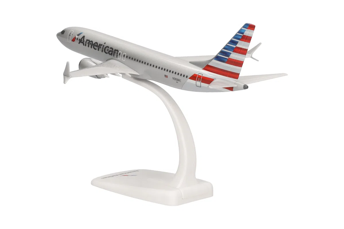 Herpa aereo Snap-Fit in miniatura American Airlines Boeing 737 Max 8 - N306RC, miniatura in scala 1:200, pezzo da collezione, modello con base, plastica