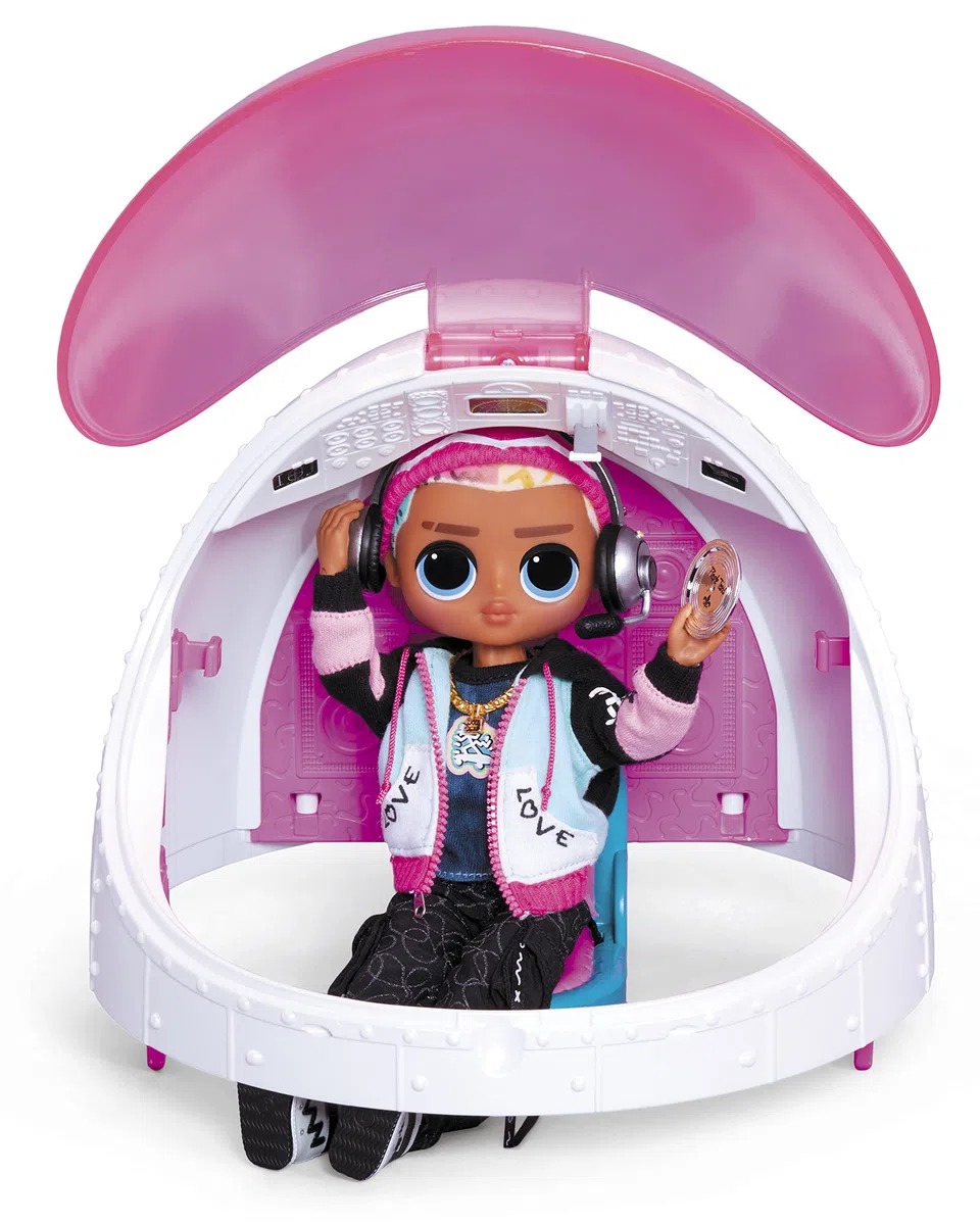 L.O.L. Surprise! OMG Aereo 4-in-1 - Aereo con 50 sorprese Inclusi Accessori - Si trasforma in Auto, Studio di Registrazione e Cabina di missaggio - da Collezione - per Bambini dai 4 Anni in su